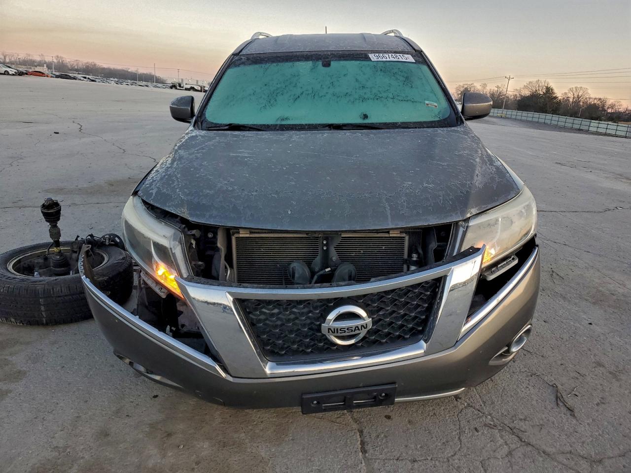 Nissan Pathfinder S Image 9