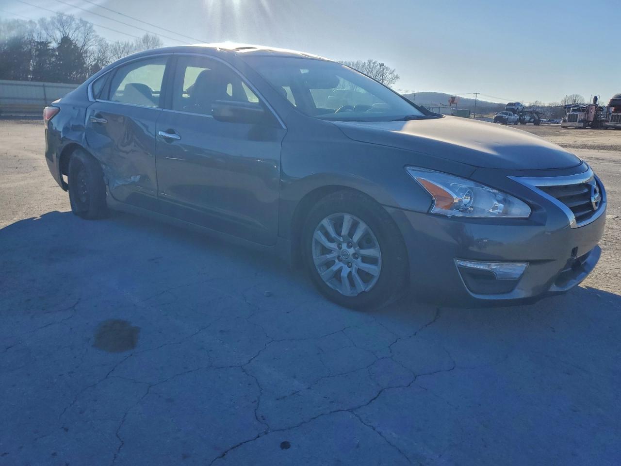 Nissan Altima 2.5 Image 2