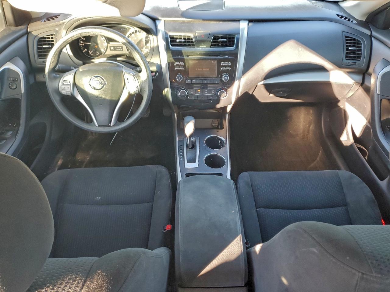 Nissan Altima 2.5 Image 4