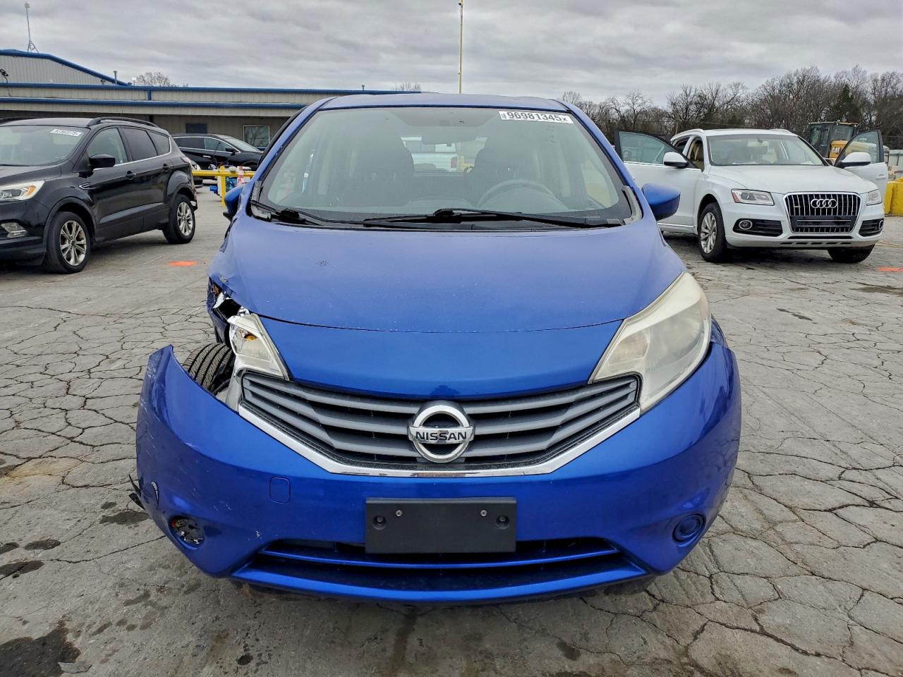 Nissan Versa S Image 4