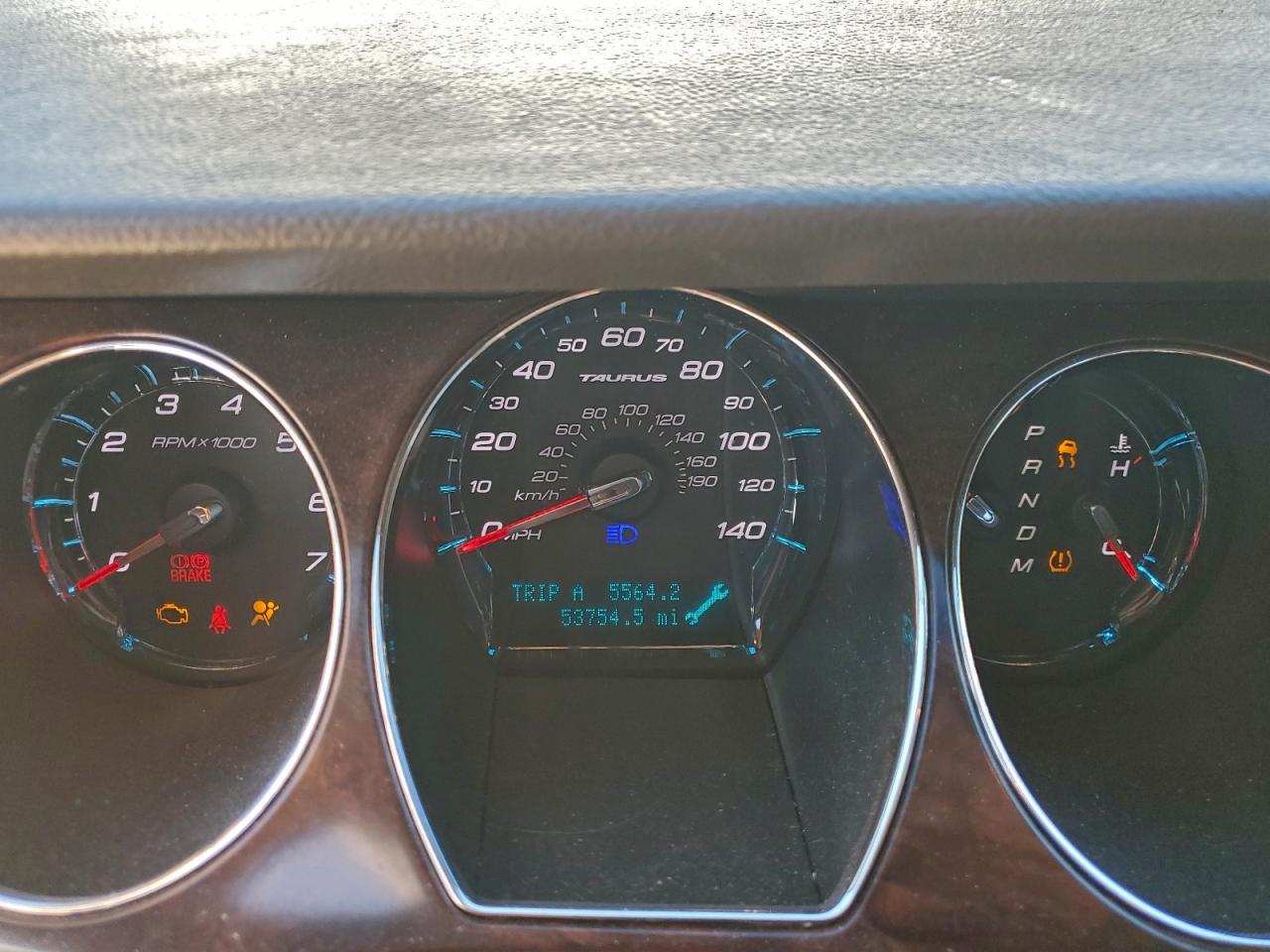 Ford Taurus Limited Image 7