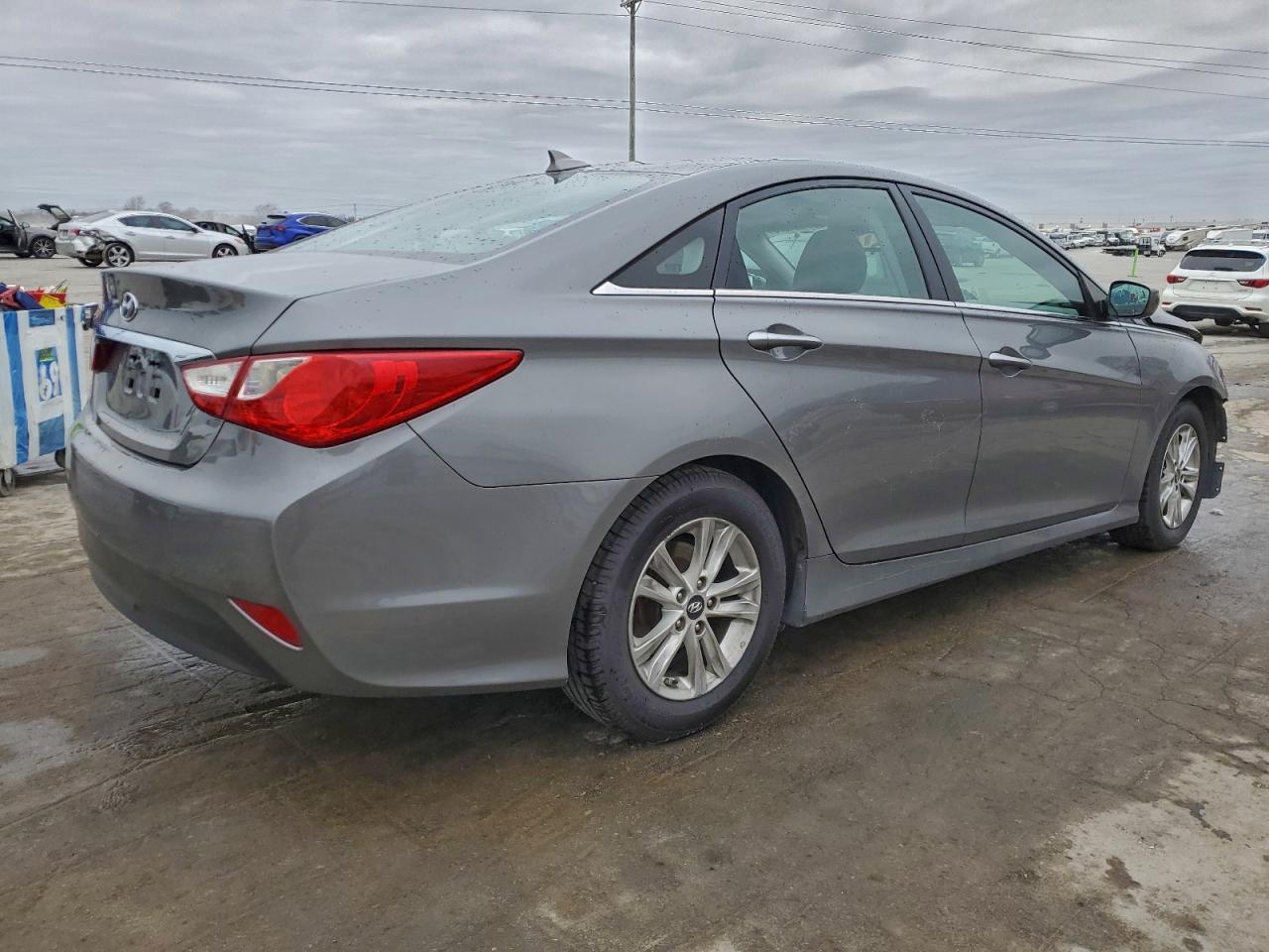 Hyundai SONATA Gls Image 3