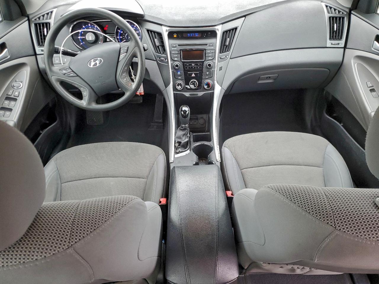 Hyundai SONATA Gls Image 11