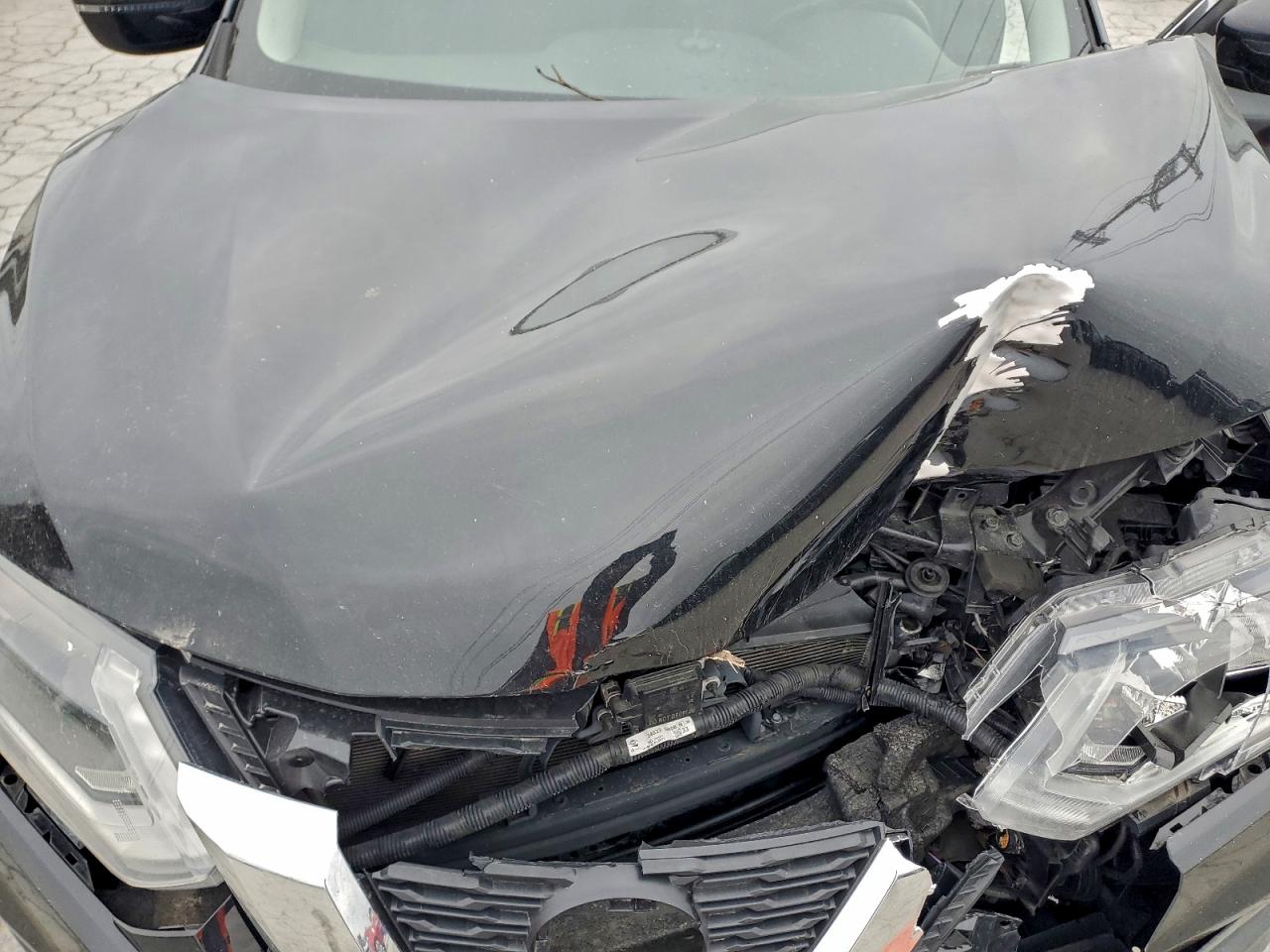 Nissan Rogue S Image 12