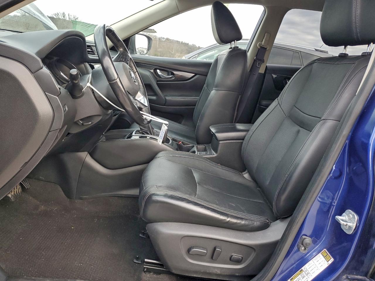 Nissan Rogue S Image 10