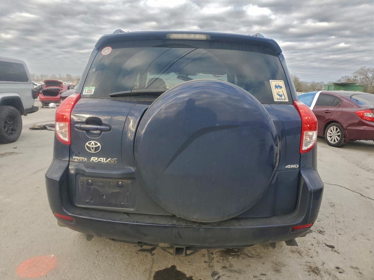 Toyota RAV4 Limited Image 5