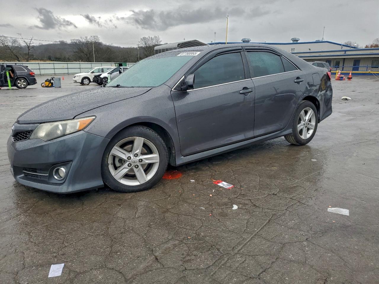 Toyota Camry L Image 1