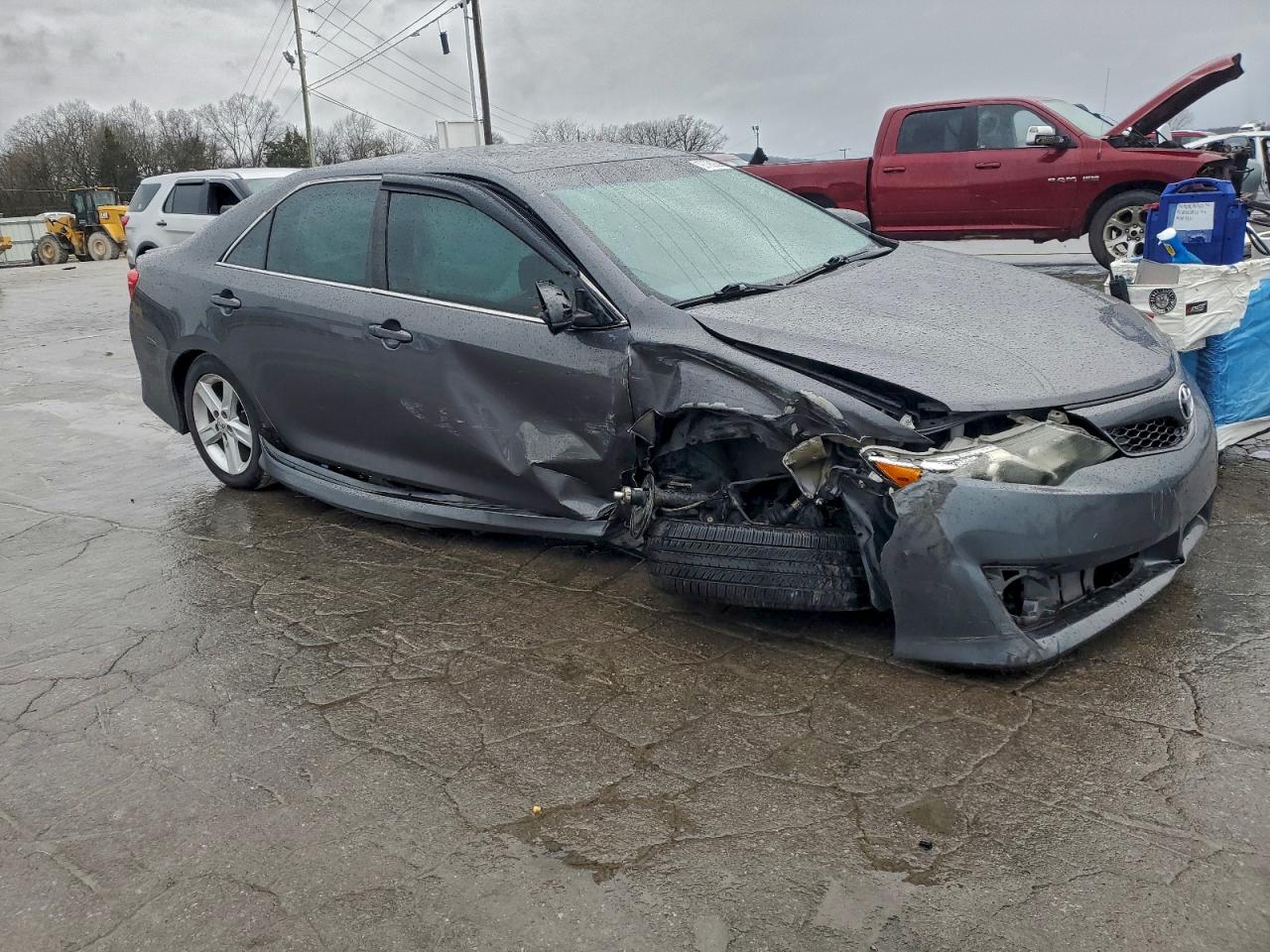 Toyota Camry L Image 6