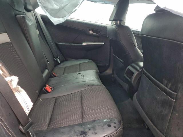 Toyota Camry L Image 8