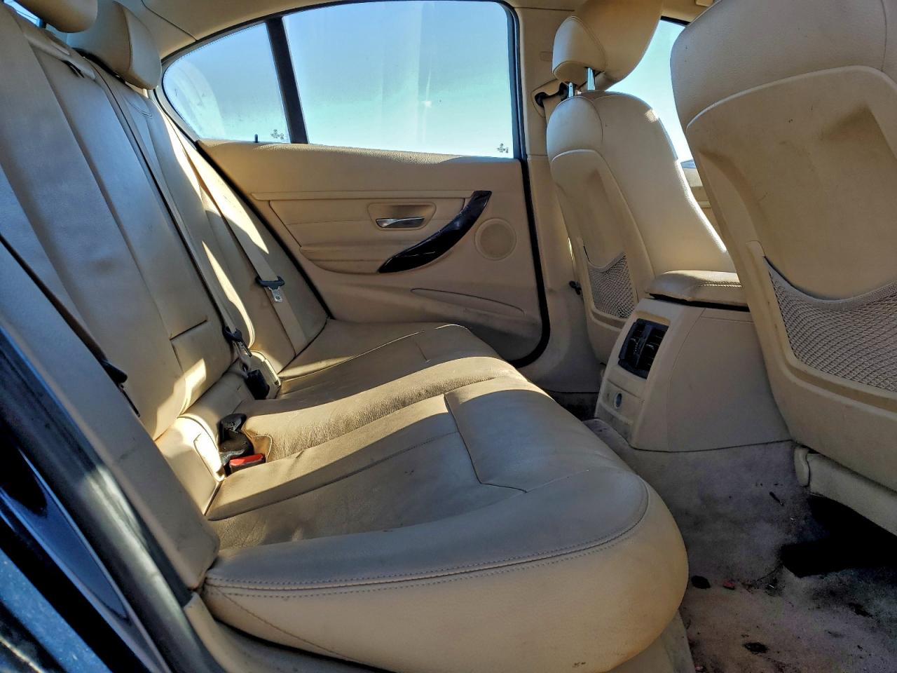 BMW 3 Series I Image 8