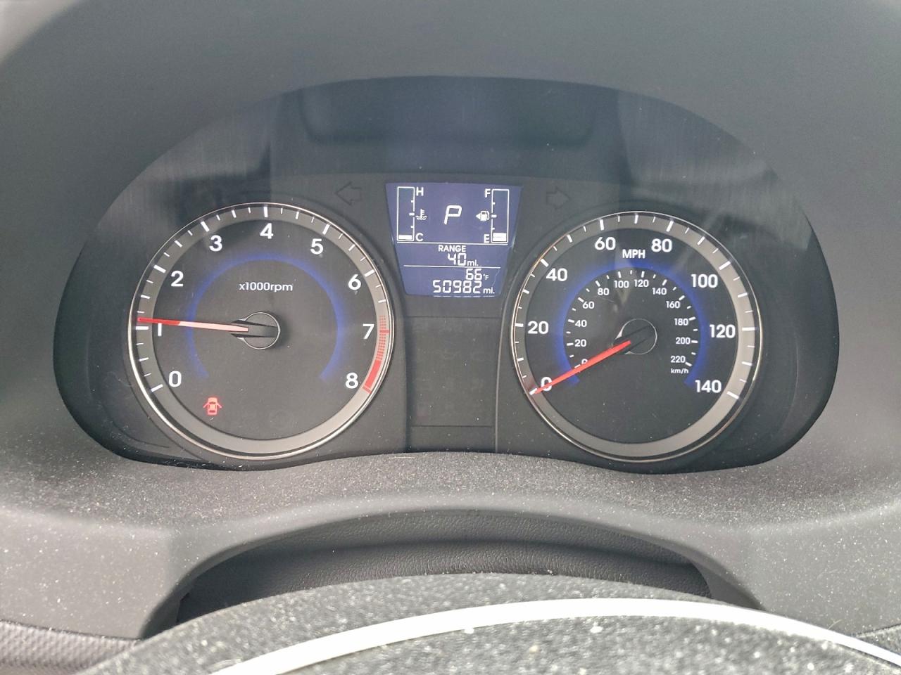 Hyundai ACCENT Se Image 12