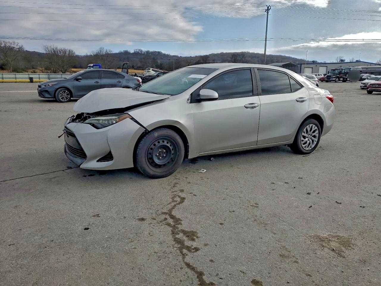 Toyota Corolla L Image 1