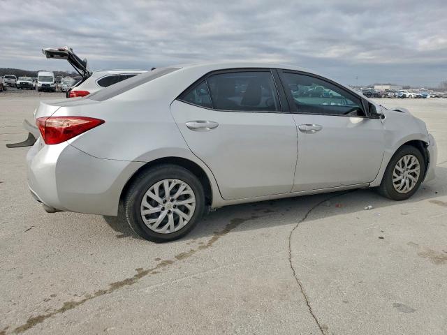 Toyota Corolla L Image 7