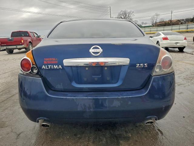 Nissan Altima Base Image 13
