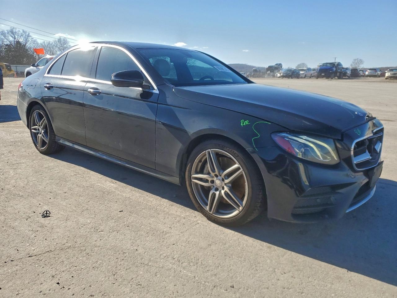 Mercedes-Benz E-Class 300 4matic Image 2