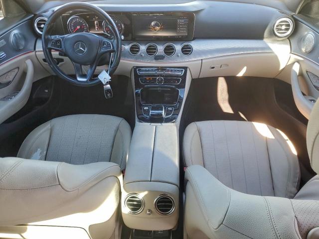 Mercedes-Benz E-Class 300 4matic Image 11