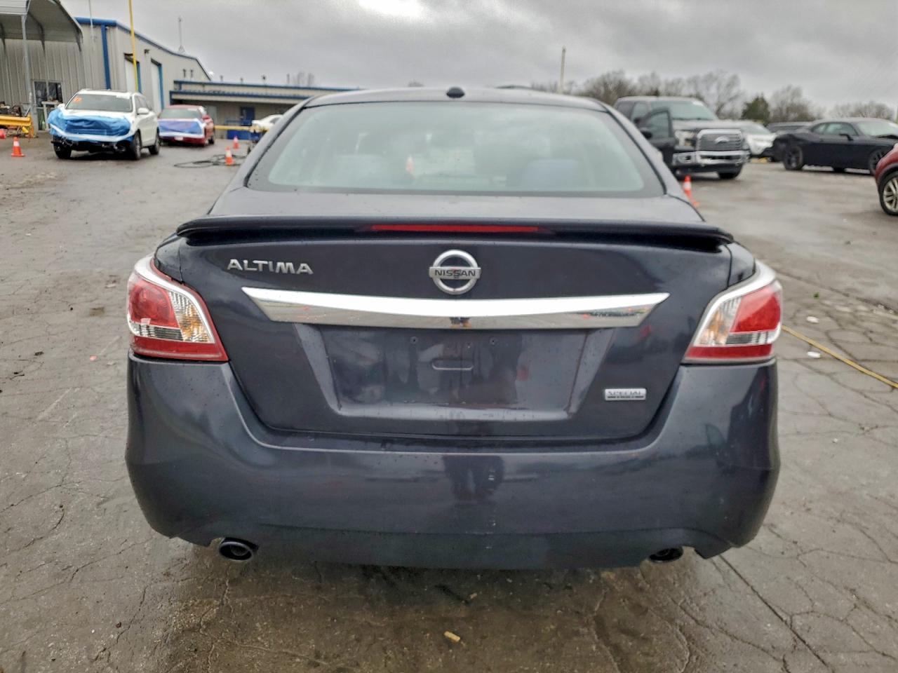Nissan Altima 2.5 Image 11