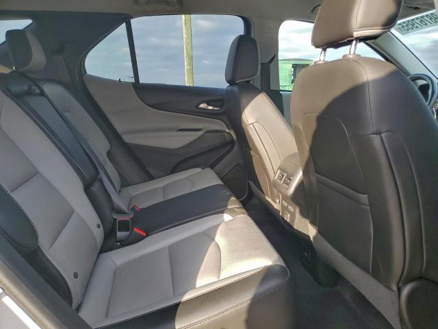 Chevrolet Equinox Premier Image 9