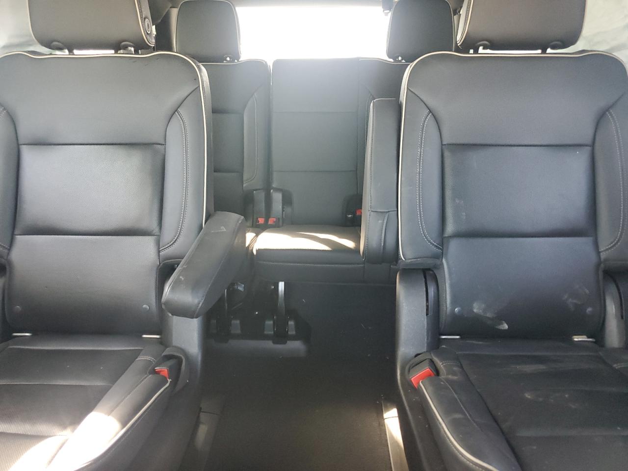 Chevrolet Tahoe K1500 Premier Image 13