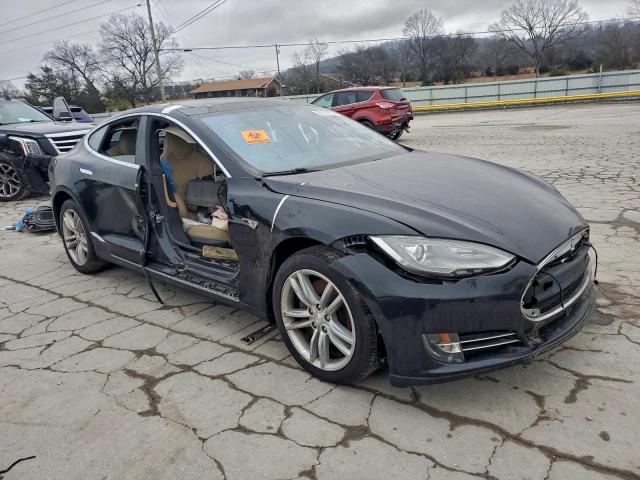 Tesla Model S 85d Image 5