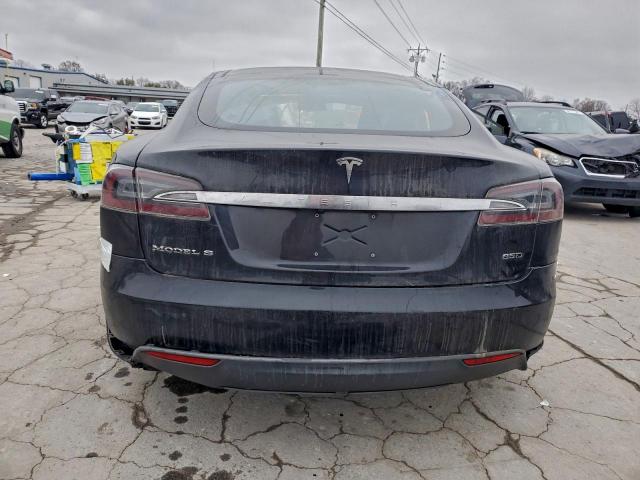 Tesla Model S 85d Image 8