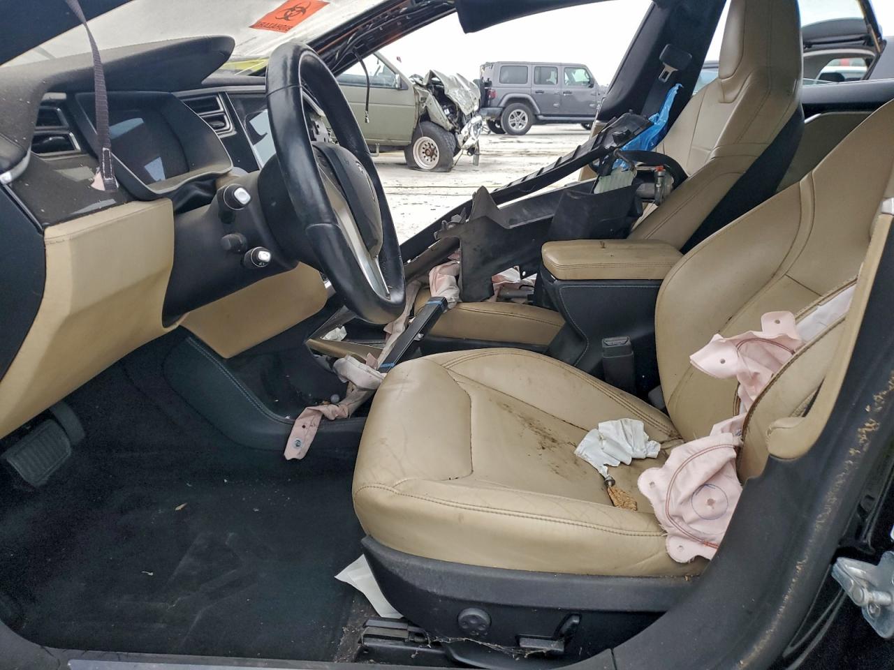 Tesla Model S 85d Image 11