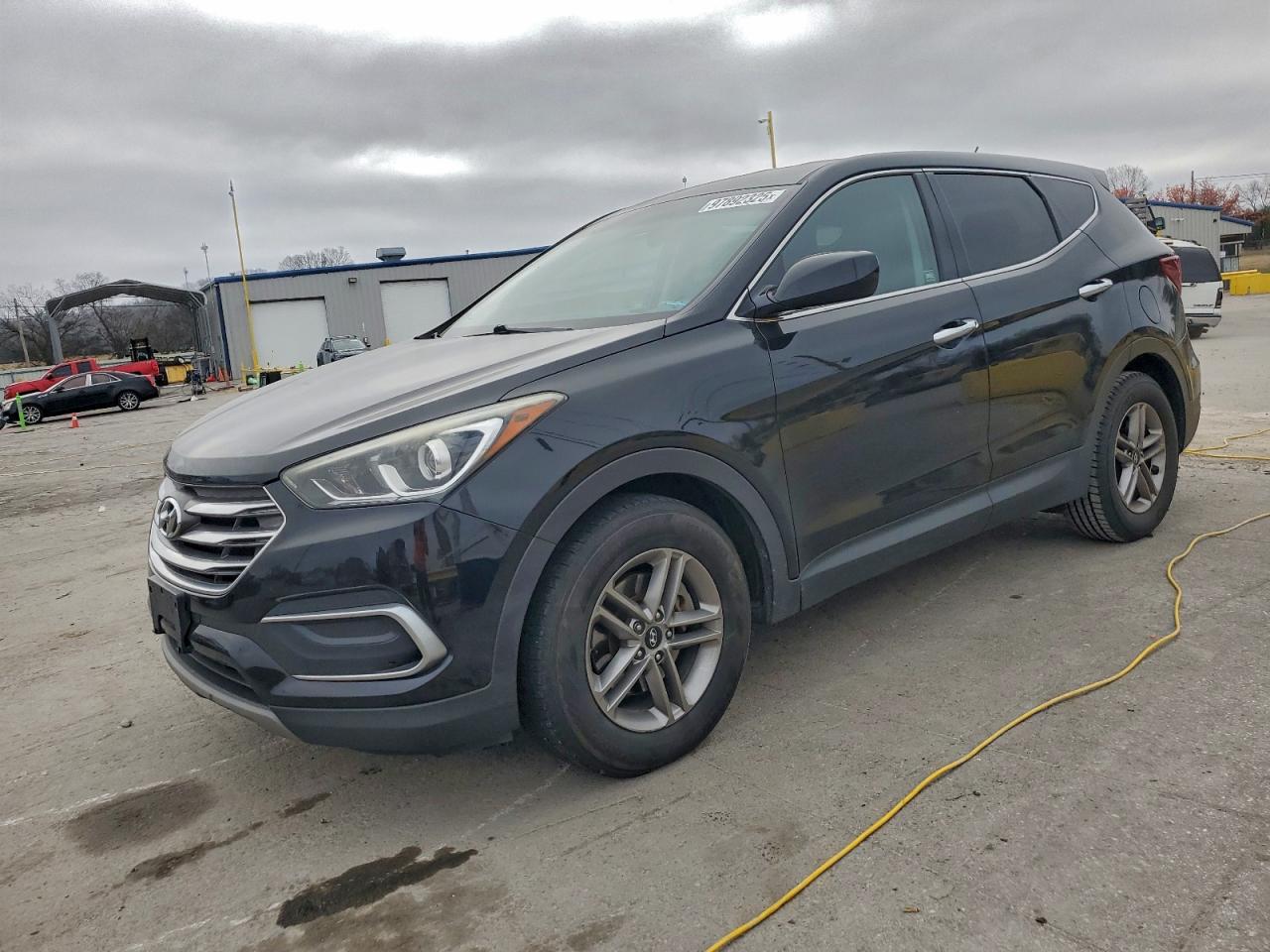 Hyundai SANTA FE Image 1