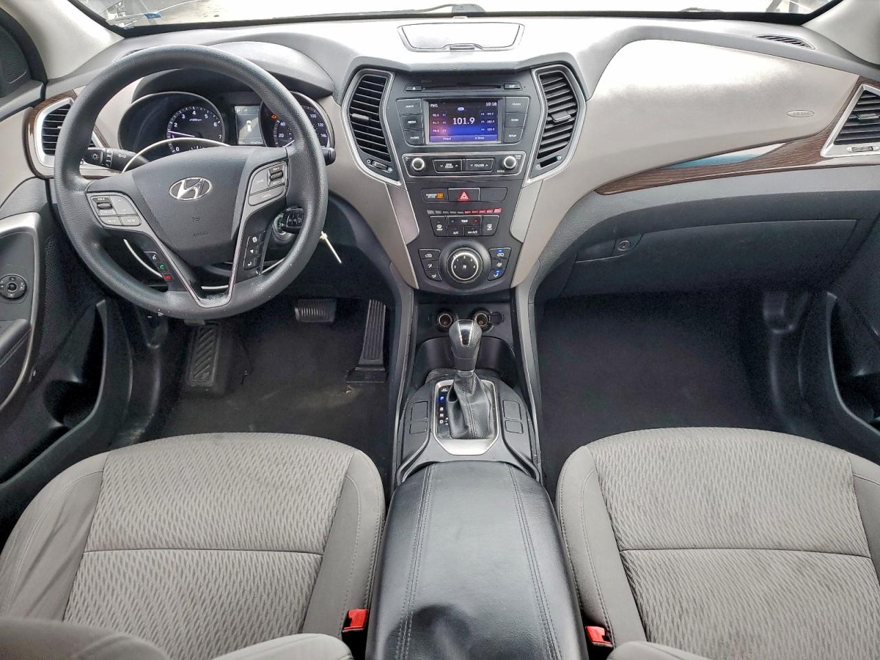 Hyundai SANTA FE Image 9