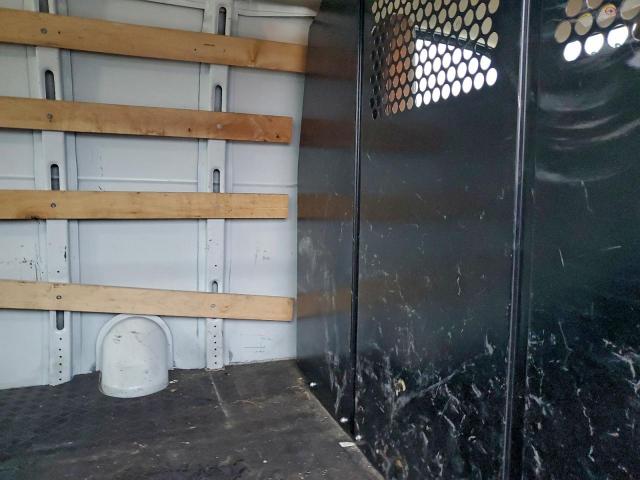 GMC Savana G2500 Image 5