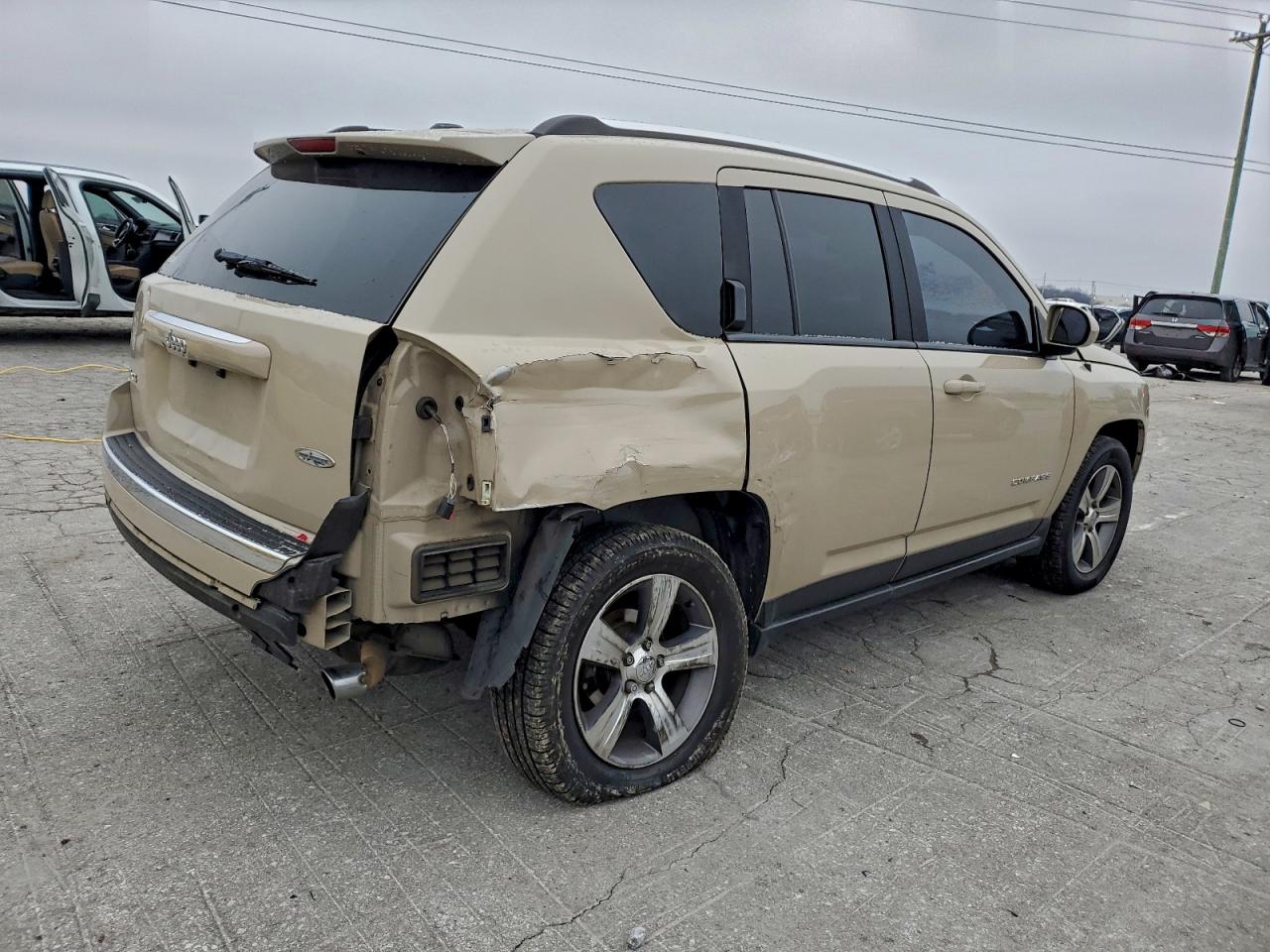 Jeep Compass Latitude Image 2