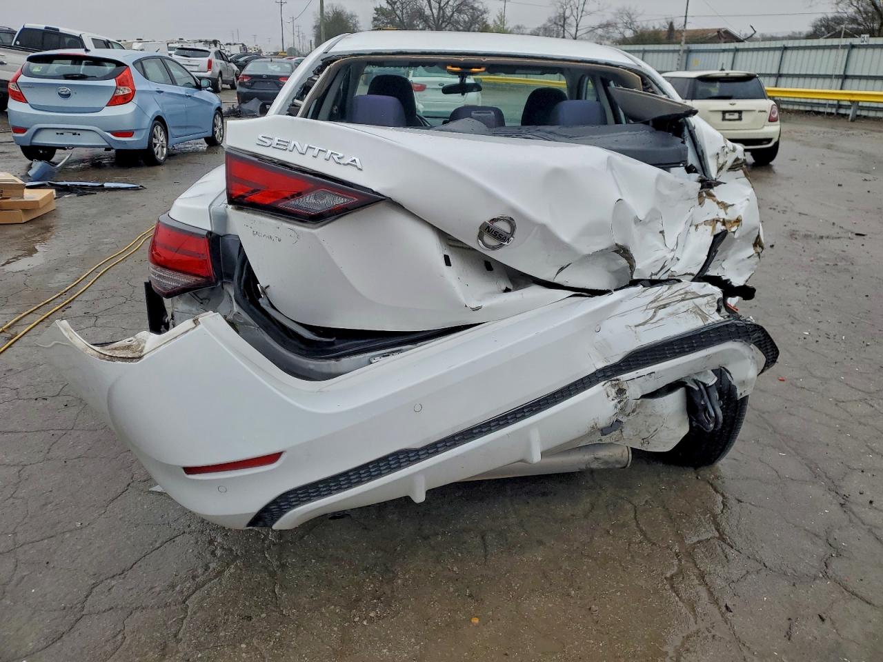 Nissan Sentra S Image 5