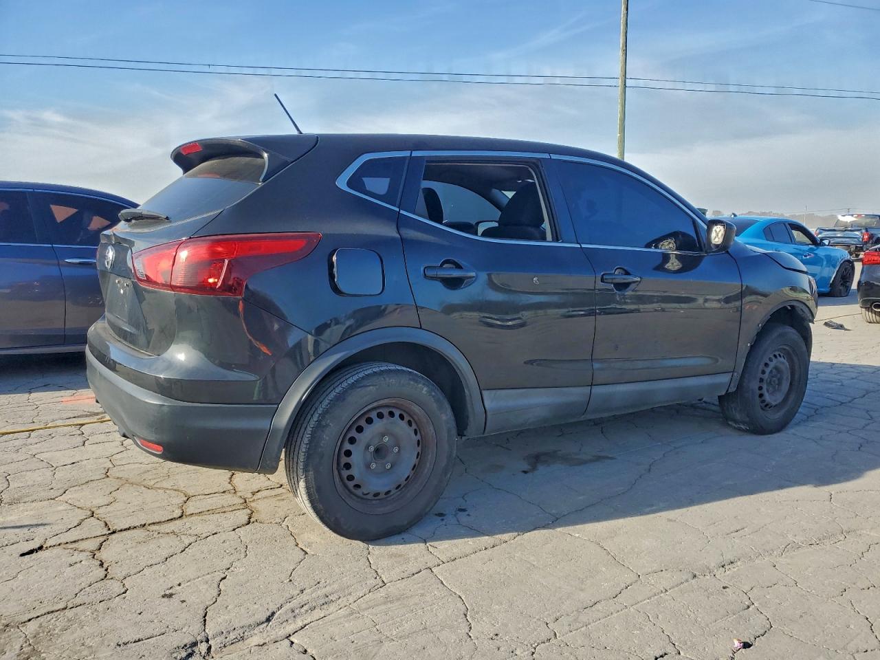 Nissan Rogue S Image 13