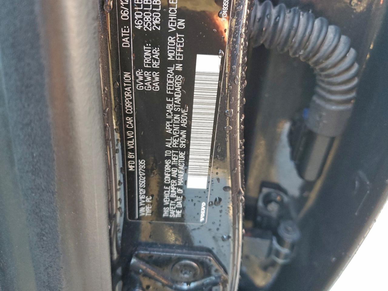 Volvo S60 T5 Image 10