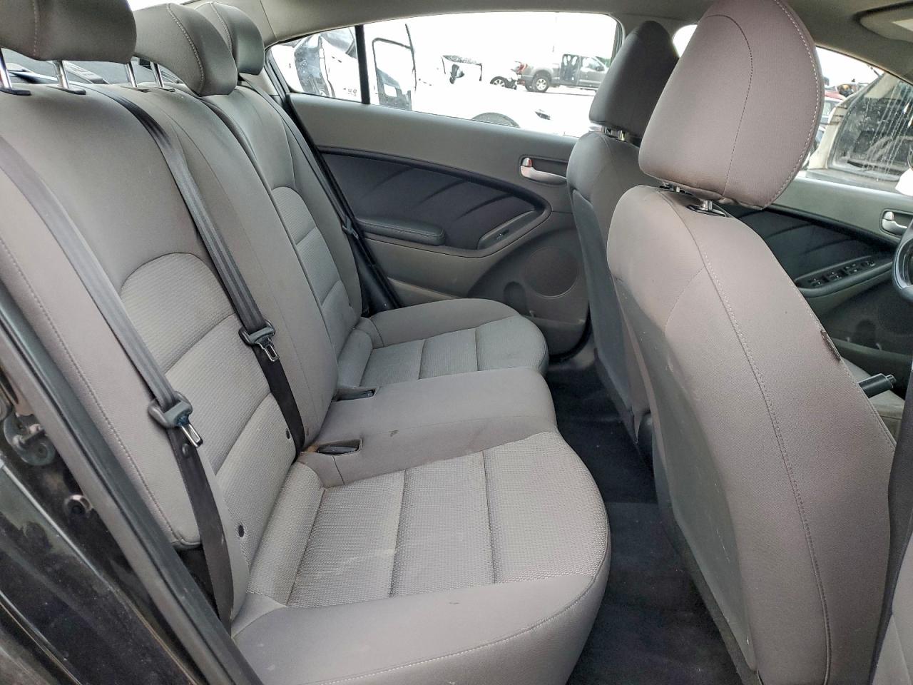 Kia Forte Lx Image 8