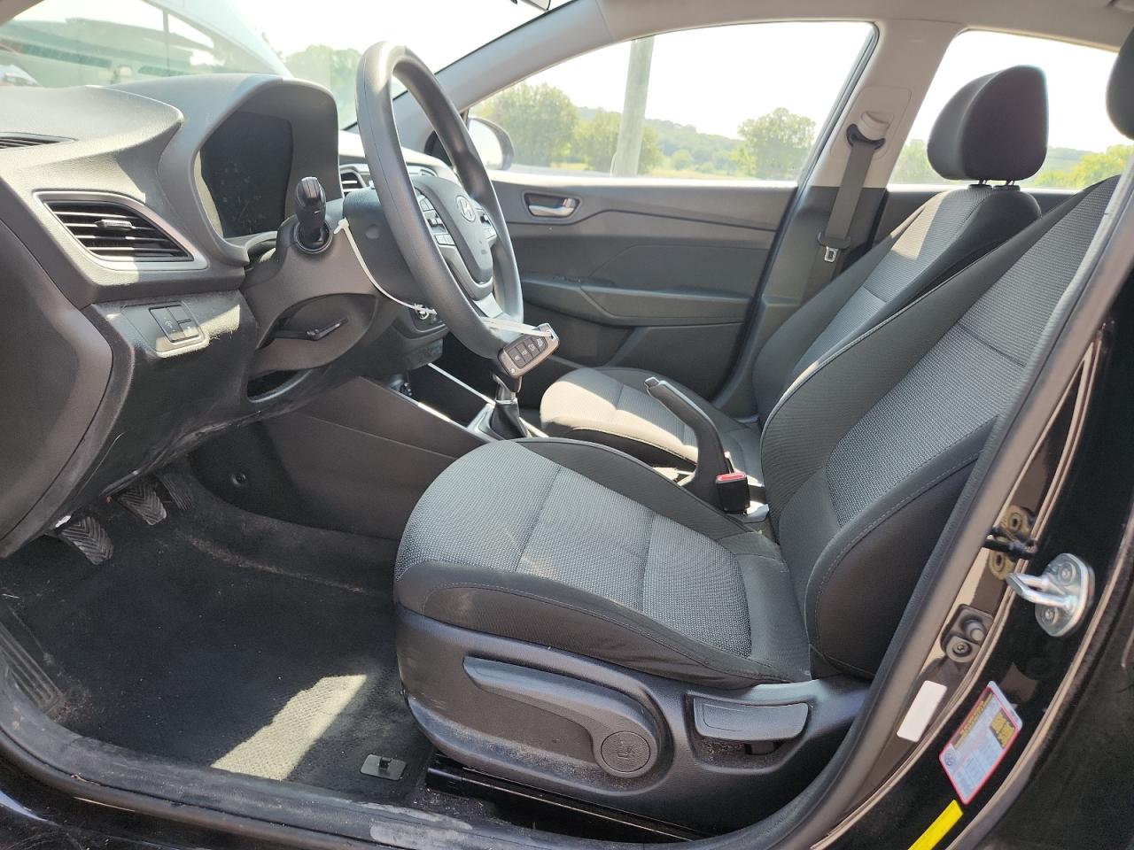 Hyundai ACCENT Se Image 9