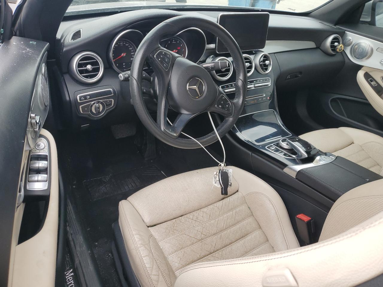 Mercedes-Benz C-Class 300 4matic Image 8