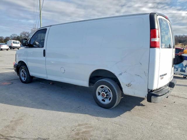 GMC Savana G2500 Image 2