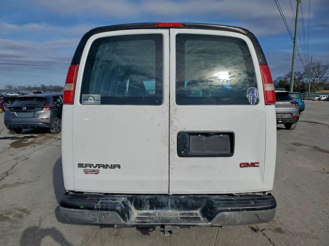 GMC Savana G2500 Image 7