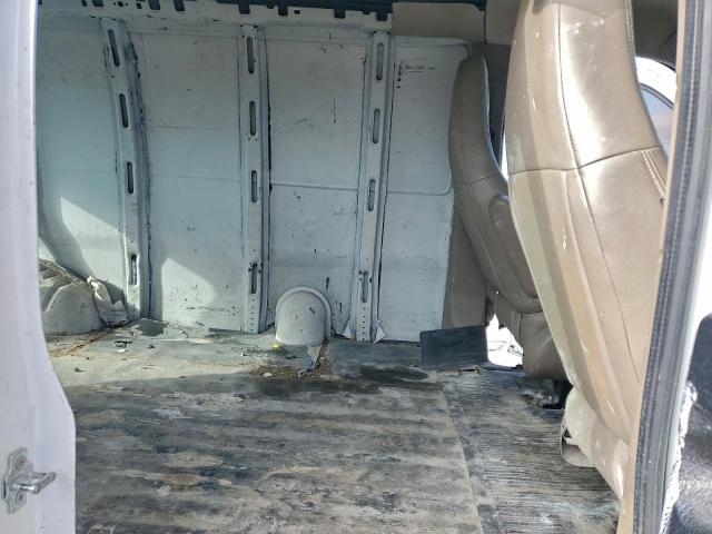 GMC Savana G2500 Image 8