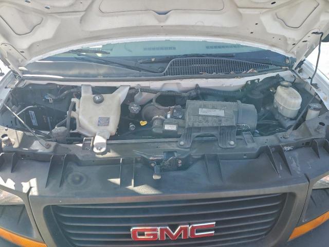 GMC Savana G2500 Image 5