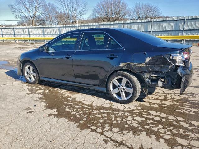 Toyota Camry L Image 4