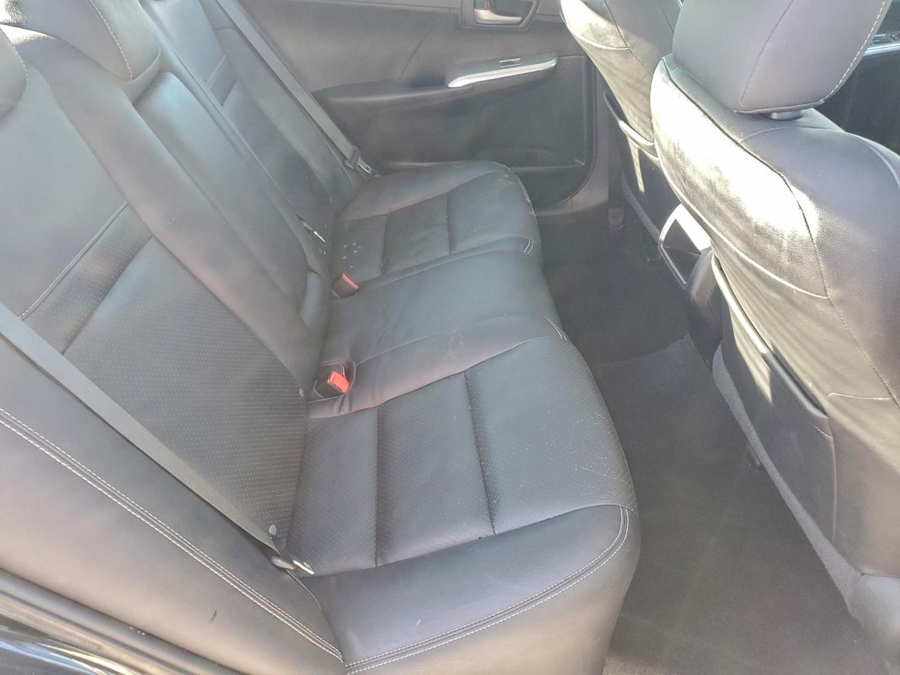 Toyota Camry L Image 13