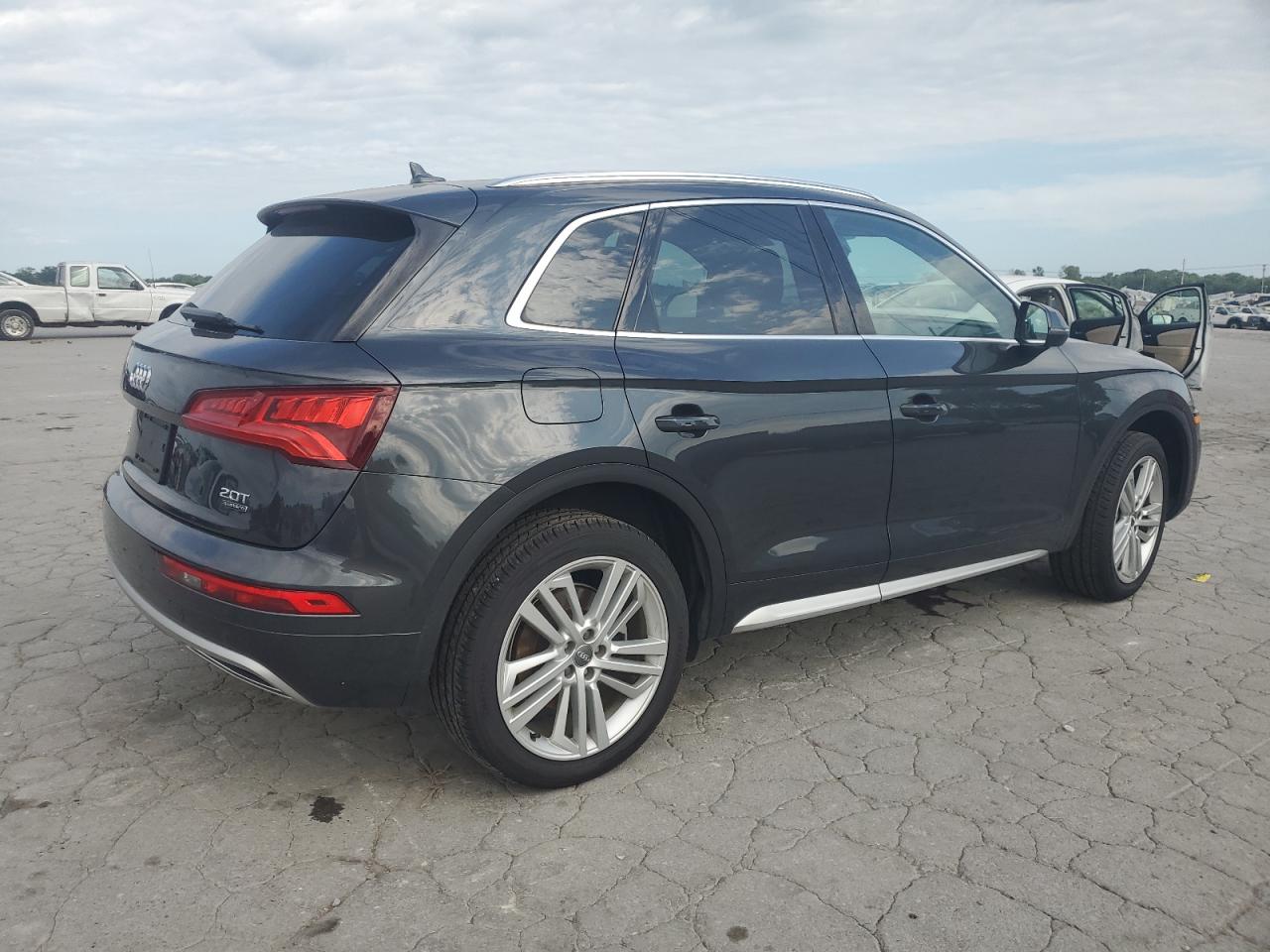 Audi Q5 Premium Plus Image 2