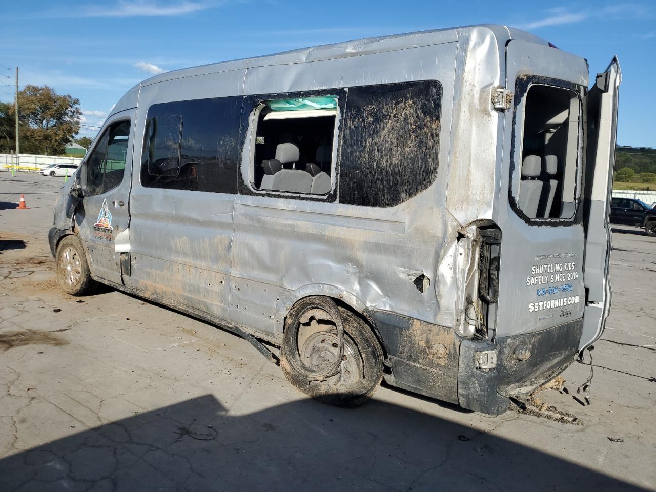 Ford Transit T-350 Image 2