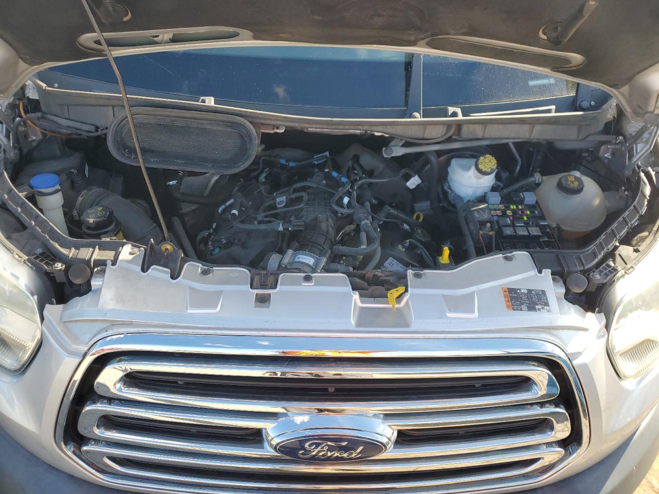 Ford Transit T-350 Image 12