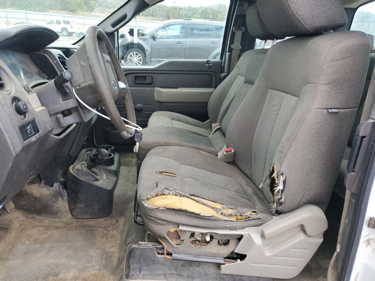 Ford F-150 Super Cab Image 6