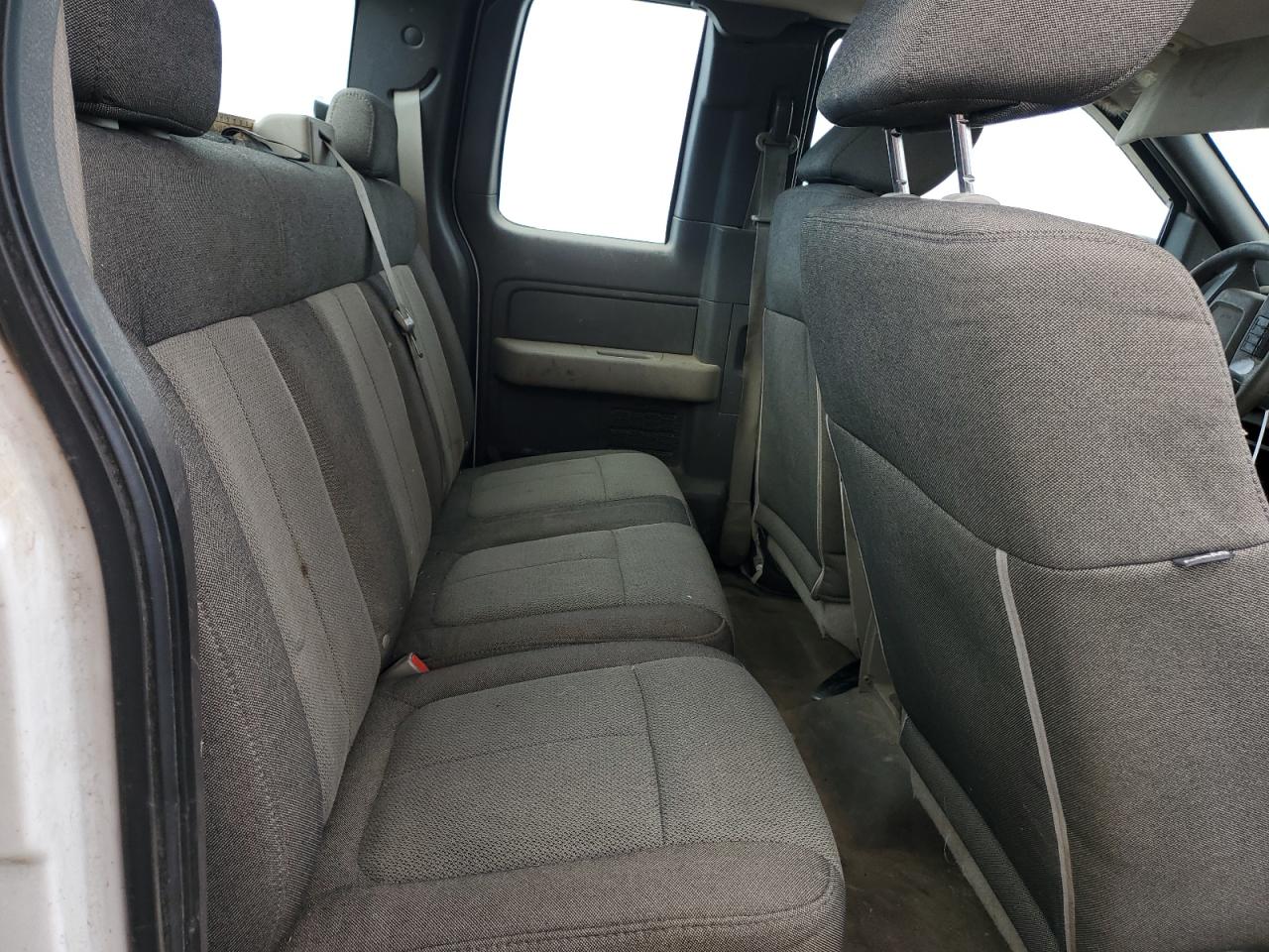 Ford F-150 Super Cab Image 8