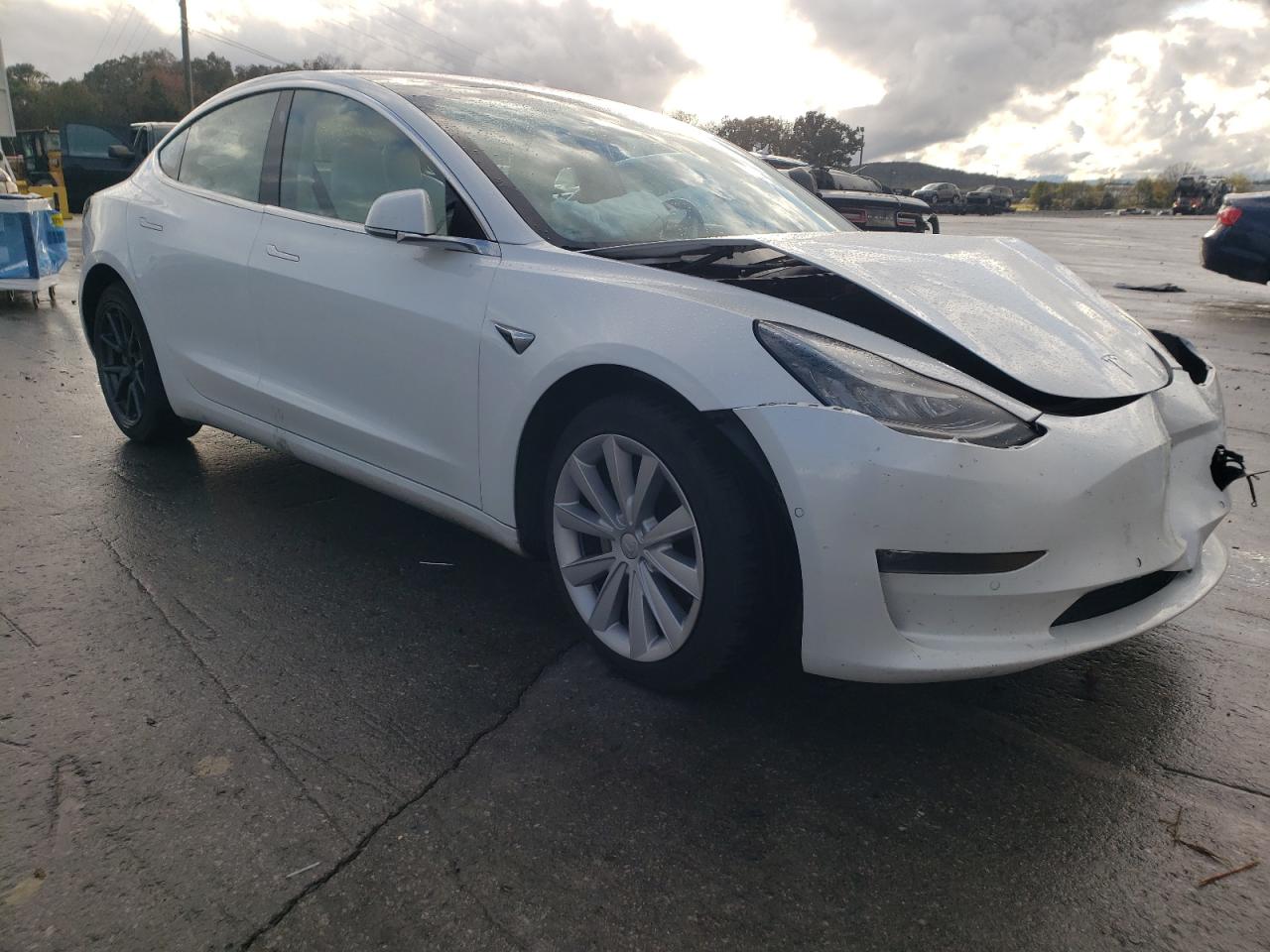 Tesla Model 3 Image 12