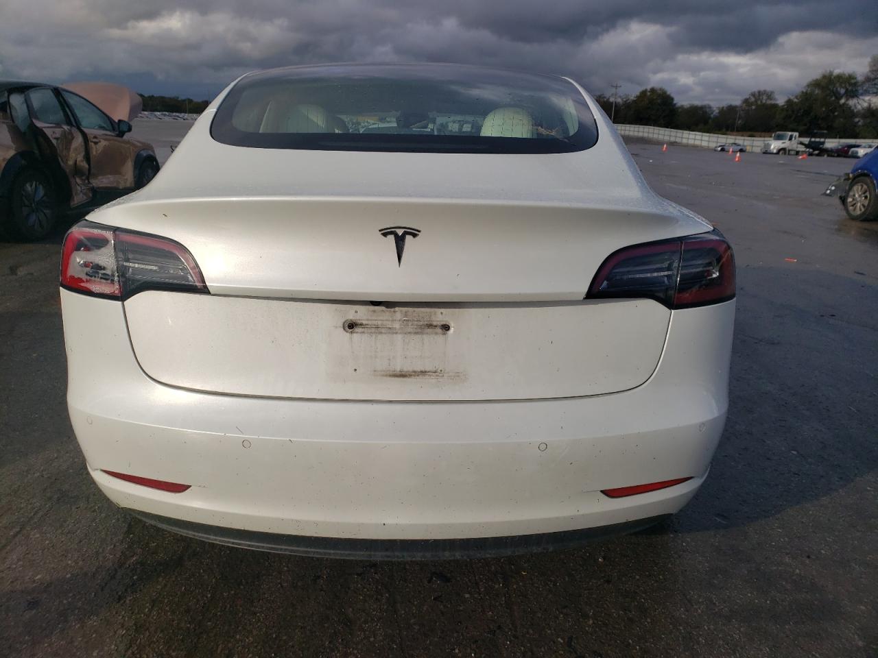 Tesla Model 3 Image 6