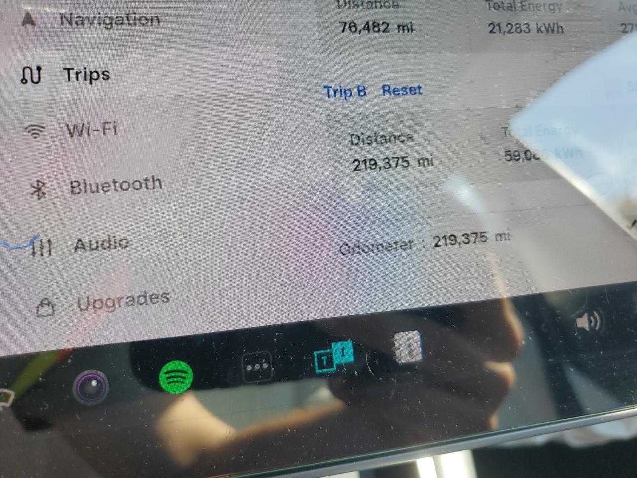 Tesla Model 3 Image 8